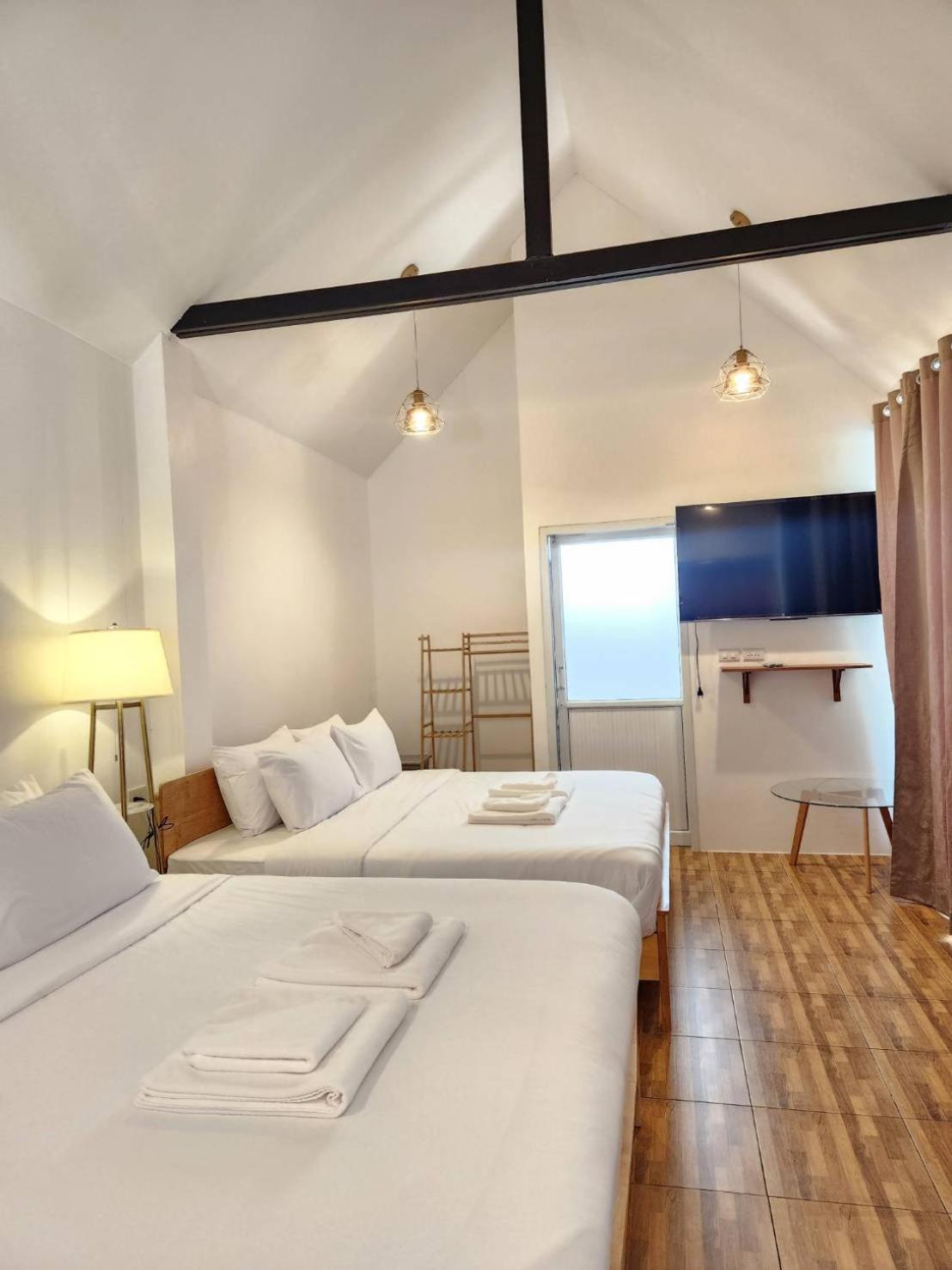 The Duck Cafe And Resort Trat Bagian luar foto